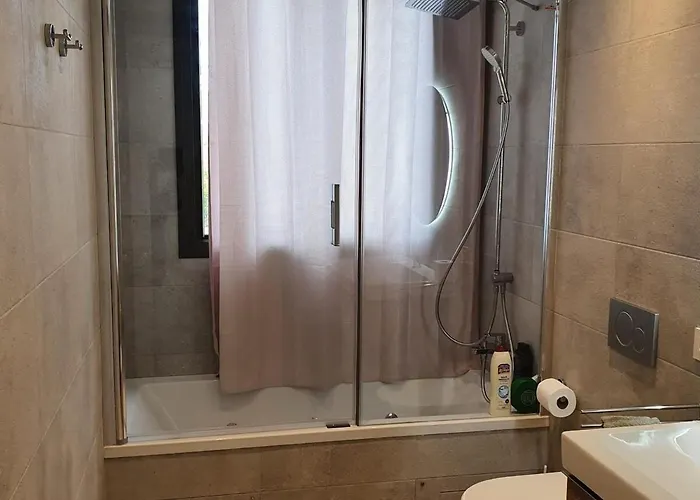 Luxury Santa Barbara Heights 푸엔히롤라