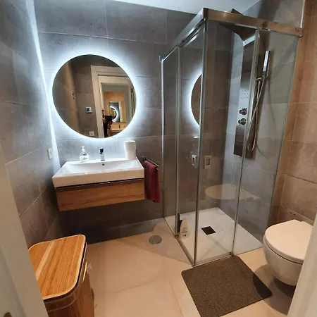 Luxury Santa Barbara Heights Appartement