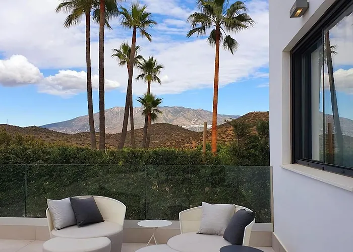 דירה Luxury Santa Barbara Heights פואנגירולה