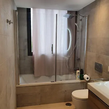 Luxury Santa Barbara Heights 푸엔히롤라